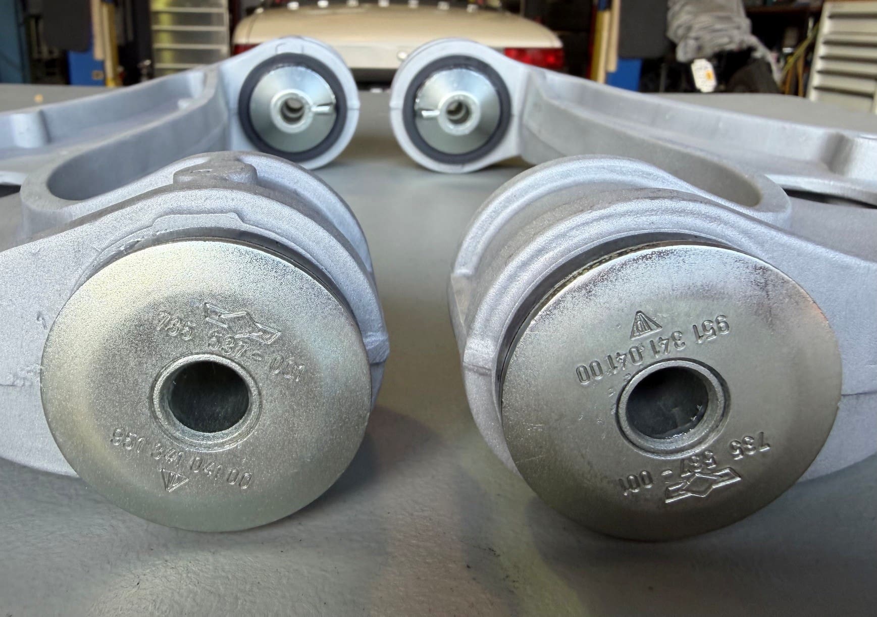 964/993 Rebuilt Lower Control Arms, Core Exchange - Image 4